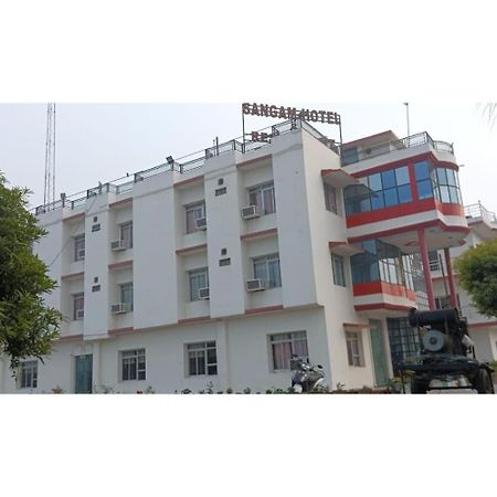 Hotel Sangam, Varanasi Bagian luar foto
