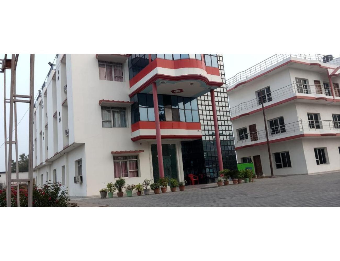 Hotel Sangam, Varanasi Bagian luar foto